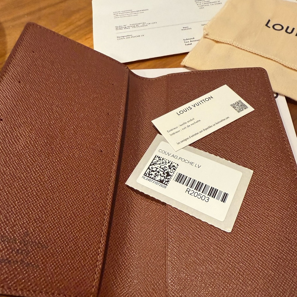 Louis Vuitton Monogram Agenda Cover Wallet - Picture 6 of 13